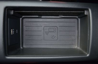 Car image 32