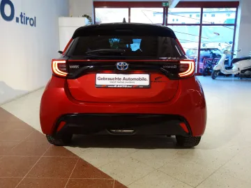 Car image 5