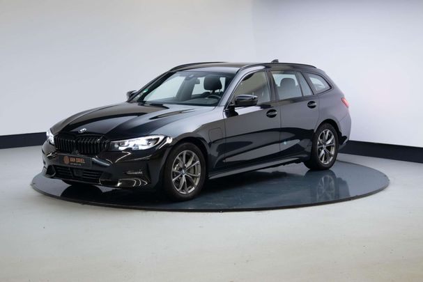 BMW 330 e Touring Sport Line 215 kW image number 13