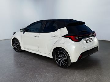 Car image 5