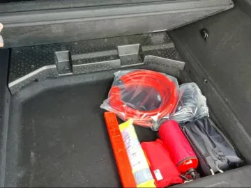 Car image 39