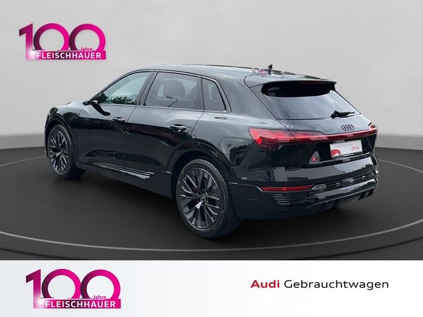 Audi Q8 55 quattro e-tron S-line 300 kW image number 4