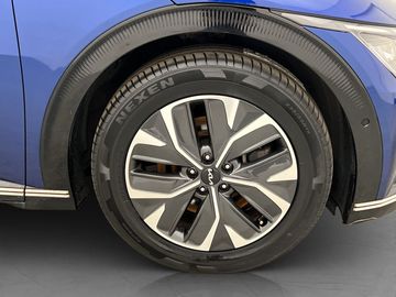 Car image 35