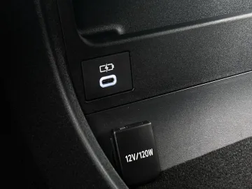 Car image 35