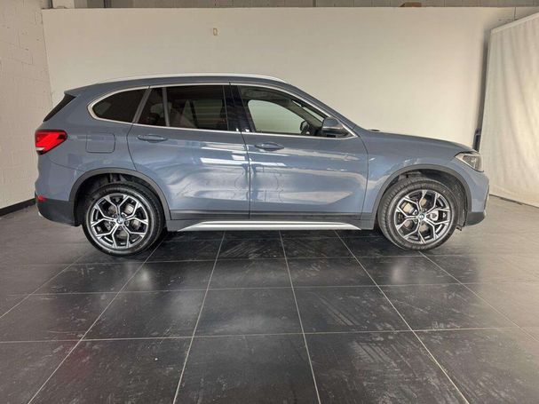 BMW X1 sDrive18d xLine 110 kW image number 2