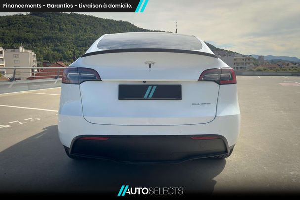 Tesla Model Y Long Range AWD 258 kW image number 3