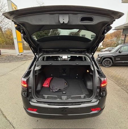 Jeep Compass 1.3 T4 PHEV Summit 177 kW image number 13