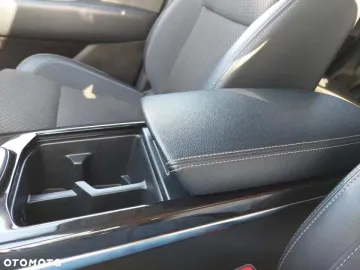 Car image 34