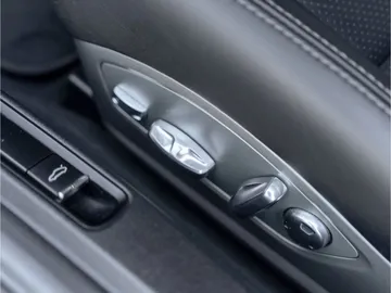 Car image 42