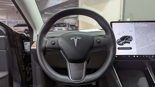 Tesla Model 3 239 kW image number 25