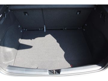 Car image 34