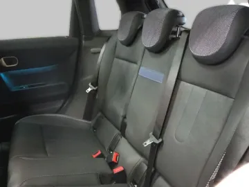 Car image 37