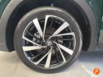 Car image 38