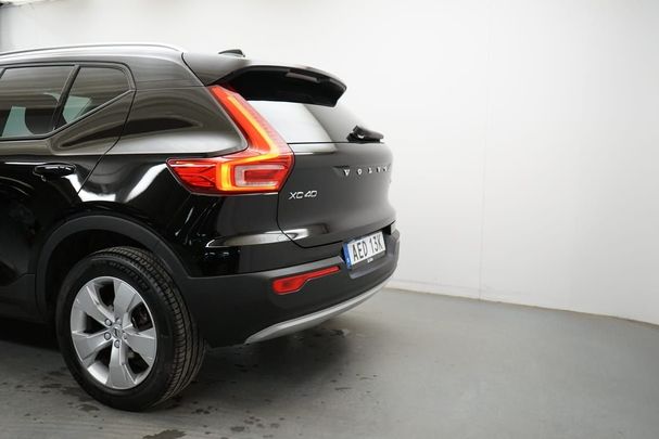 Volvo XC40 T2 Momentum 95 kW image number 4