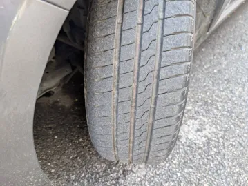 Car image 29