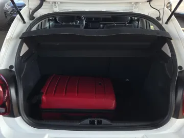 Car image 29