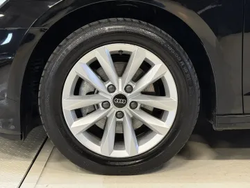 Car image 33