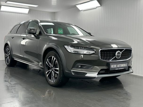 Volvo V90 Cross Country AWD Pro 140 kW image number 2