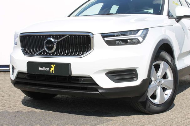 Volvo XC40 T2 Momentum 95 kW image number 1