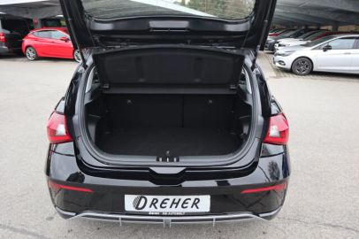 Car image 25