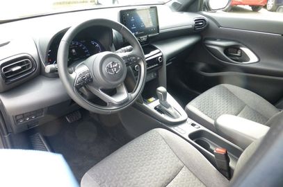 Car image 11