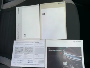 Car image 30