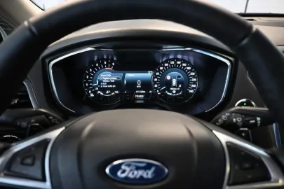 Car image 35