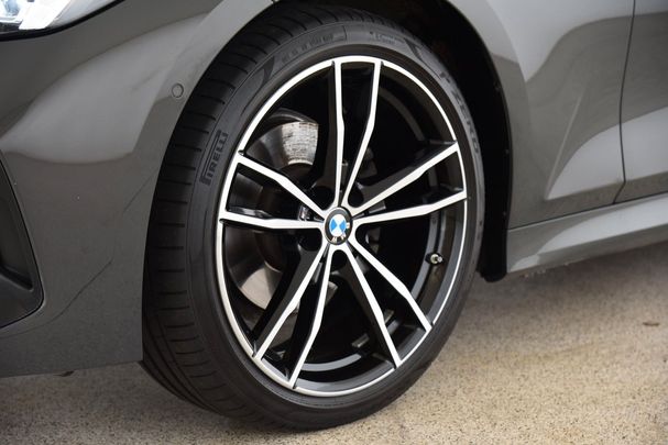 BMW 320d Touring xDrive M Sport 140 kW image number 24