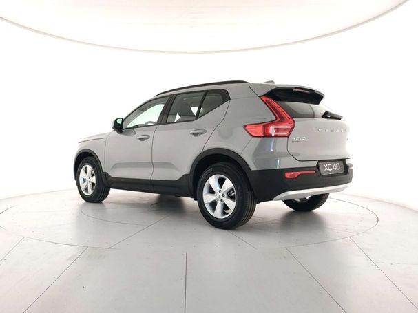 Volvo XC40 T2 Essential 95 kW image number 5