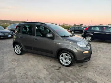 Car image 3