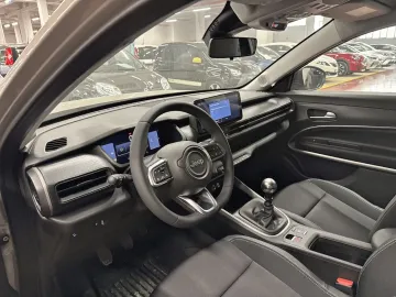 Car image 21