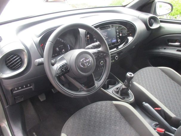 Toyota Aygo X 53 kW image number 6