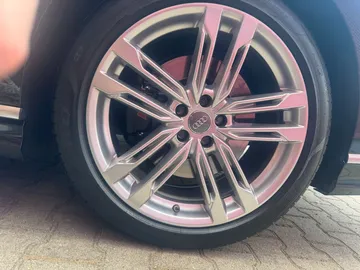 Car image 29