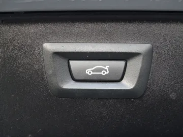Car image 45