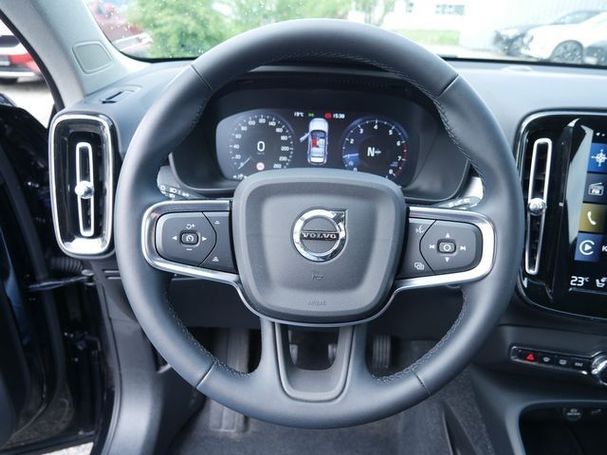 Volvo XC40 T2 Momentum 95 kW image number 7