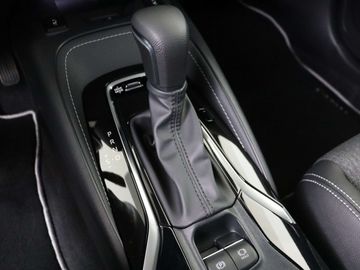 Car image 10