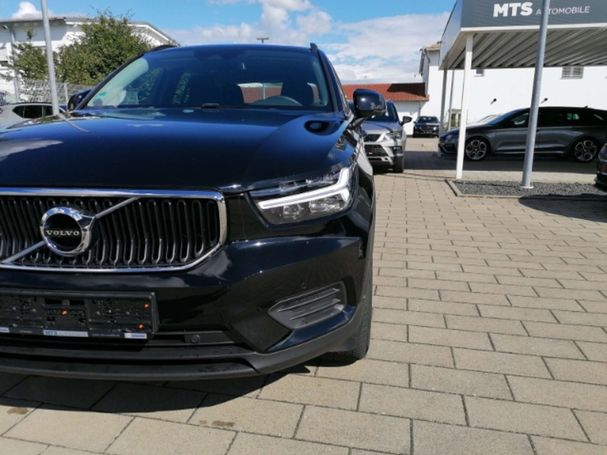 Volvo XC40 T3 Momentum 120 kW image number 7