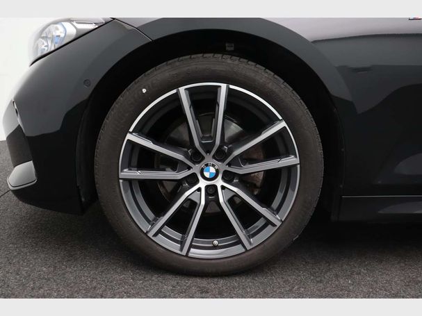 BMW 320i Touring 135 kW image number 23