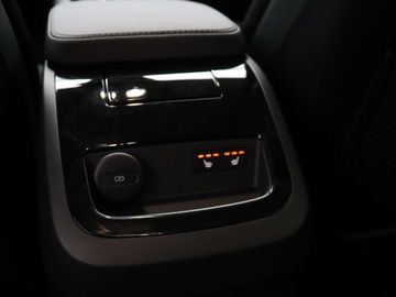 Car image 38