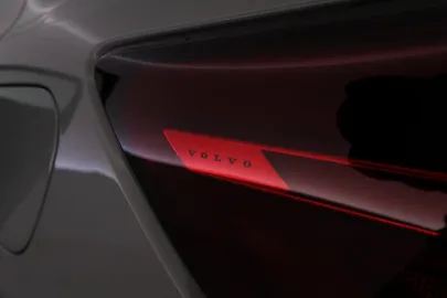 Car image 35