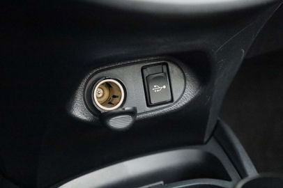 Car image 33