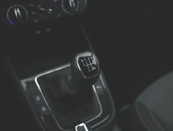 Car image 25