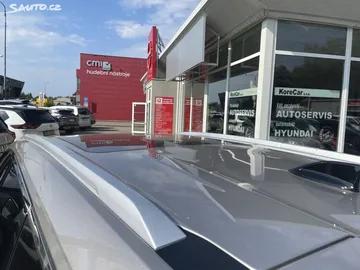Car image 38