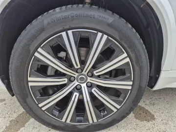 Car image 28