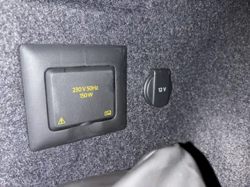 Car image 26