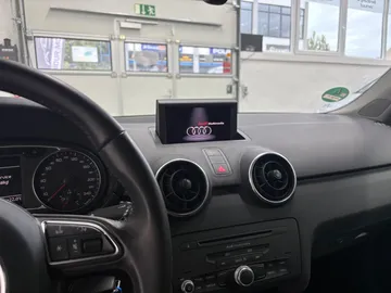 Car image 38