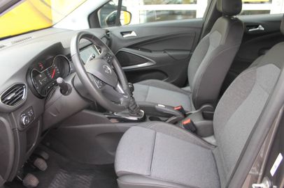 Car image 12