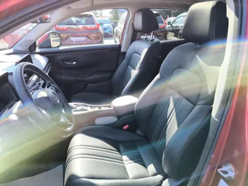 Car image 22