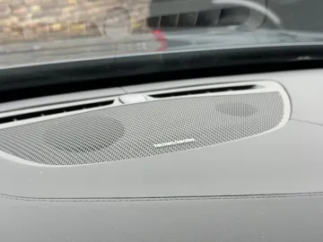 Car image 49