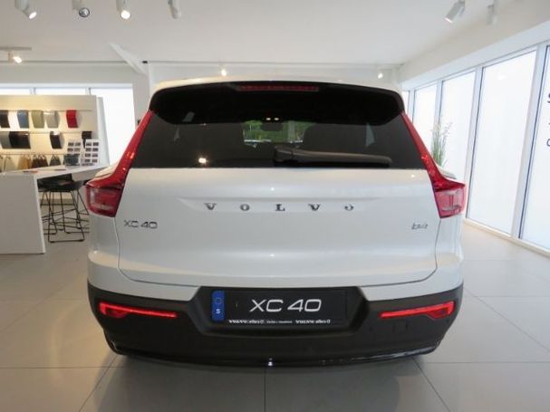 Volvo XC40 B4 Plus Dark 145 kW image number 4